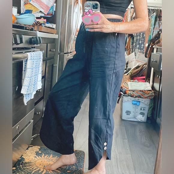 072 Classic Black Stretchy Waist Cotton Cropped Pants - Picture 3 of 5